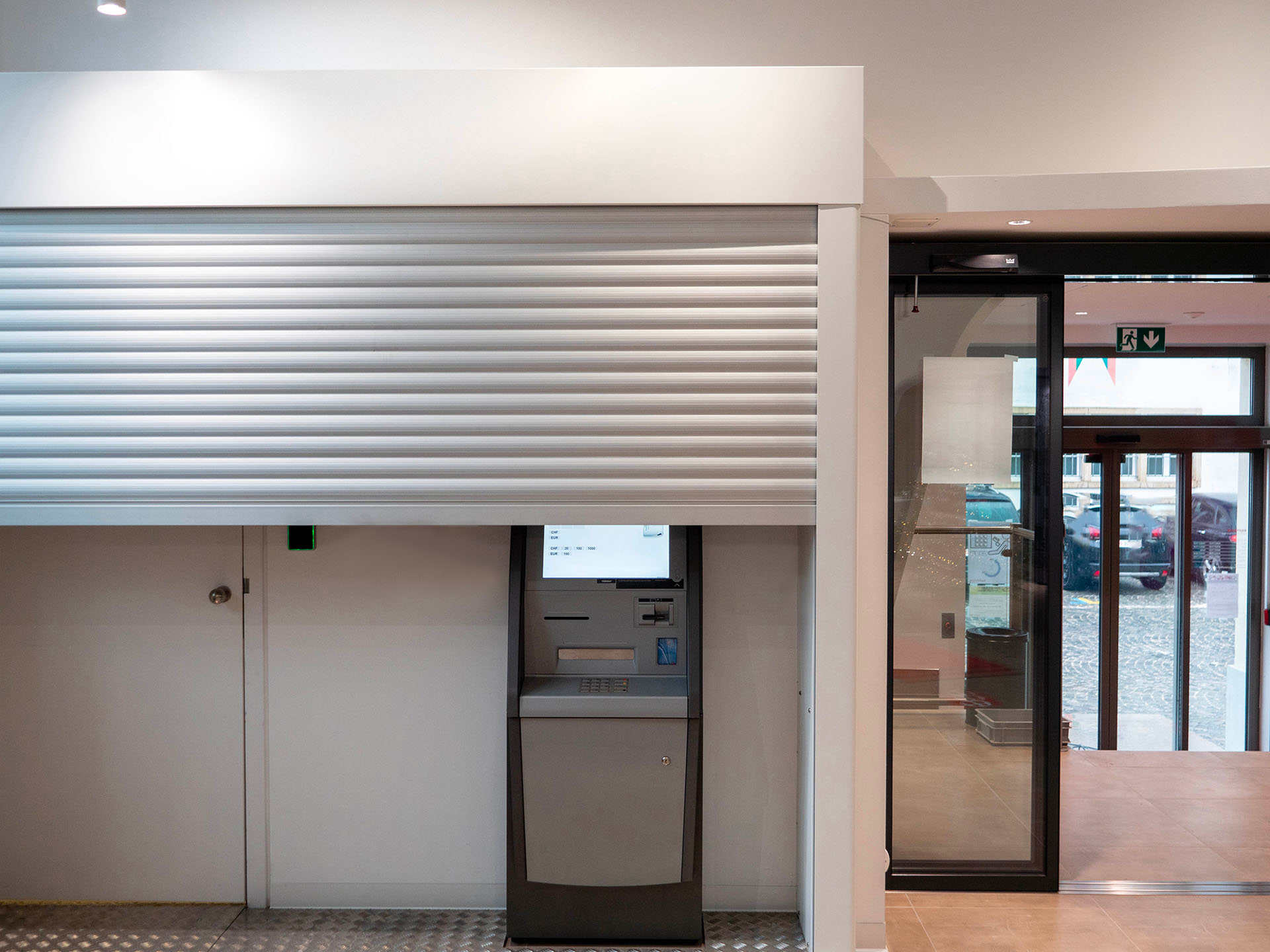 Talos en intérieur mi-ouvert